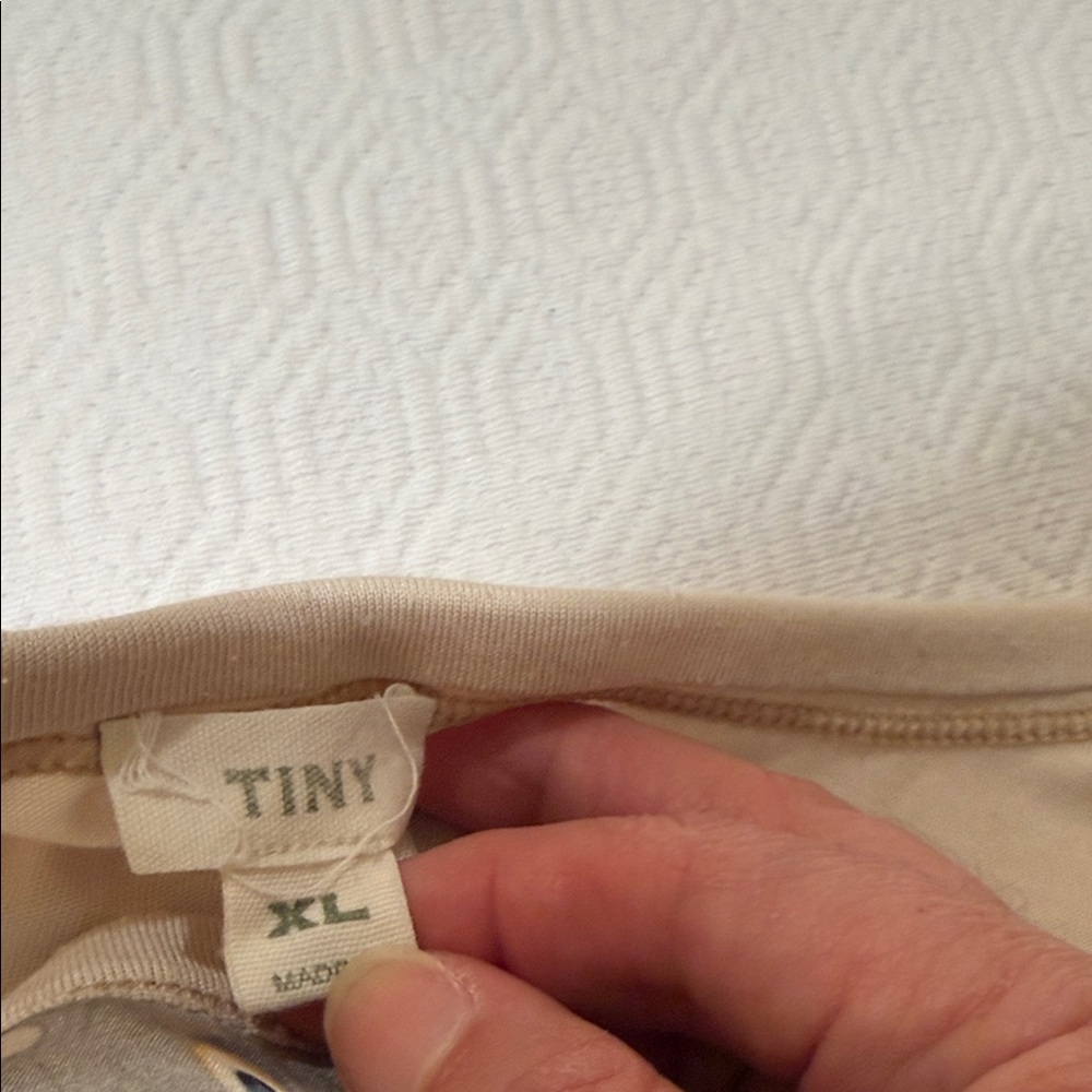 Chic Patchwork Blouse With Tie Detail - image 3